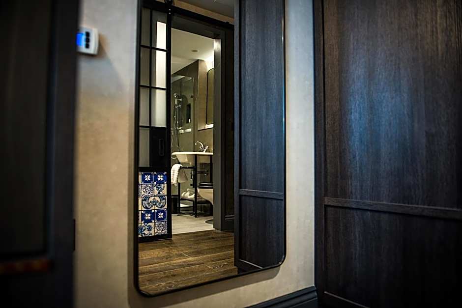 Clayton Hotel City of London