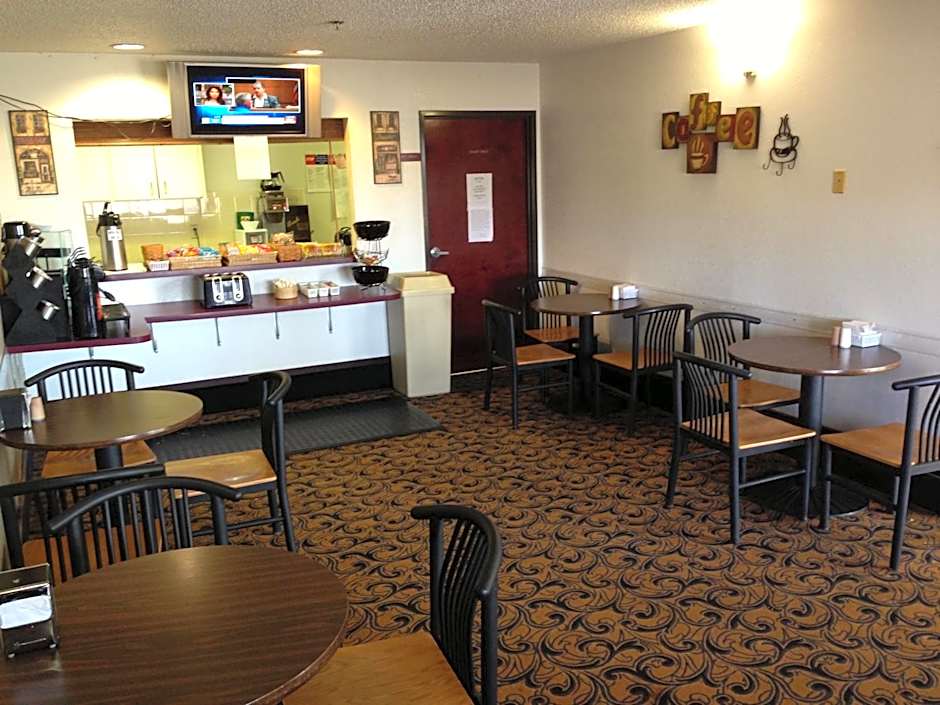 Brentwood Inn & Suites
