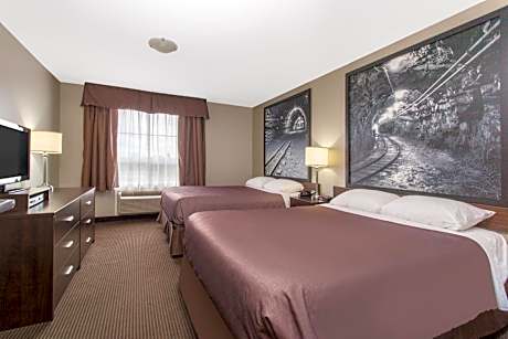 Queen Room with Two Queen Beds - Non-Smoking