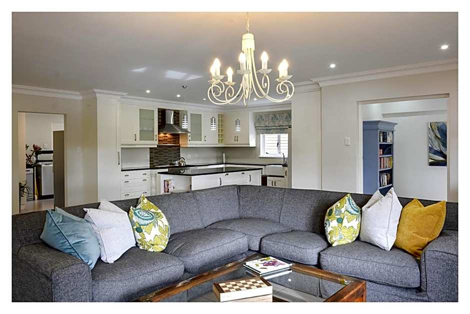 66 On Monzali 4 Star Luxury Guesthouse