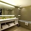 Holiday Inn Algiers - Cheraga Tower By IHG