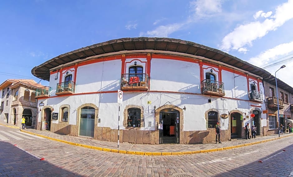 The Grasshopper Hostal Plaza De Armas