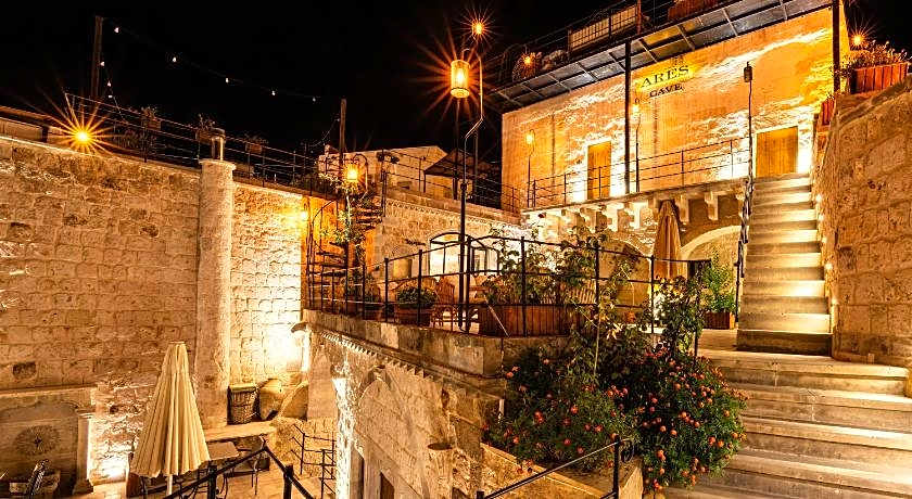 Ares Cave Suites
