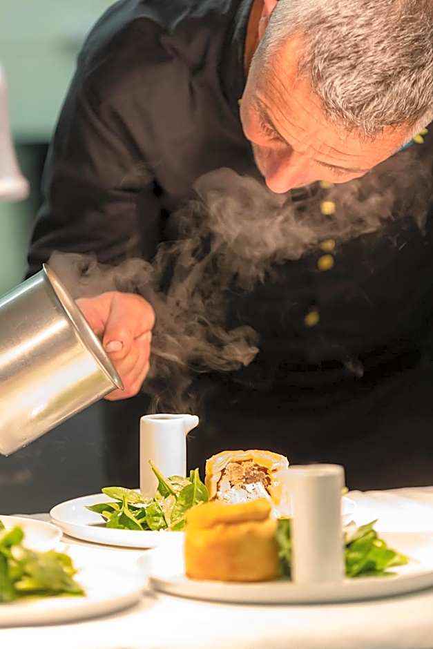 Hôtel Carcarille Restaurant Le C