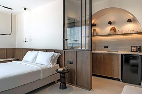 Thelèsi Apartments, 100m from the beach