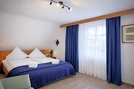 Hotel Reinhardts