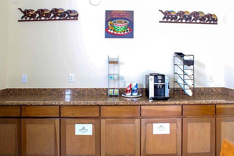 Texas Bungalows Hotel & Hotel Que at Lakeline Austin Cedar Park