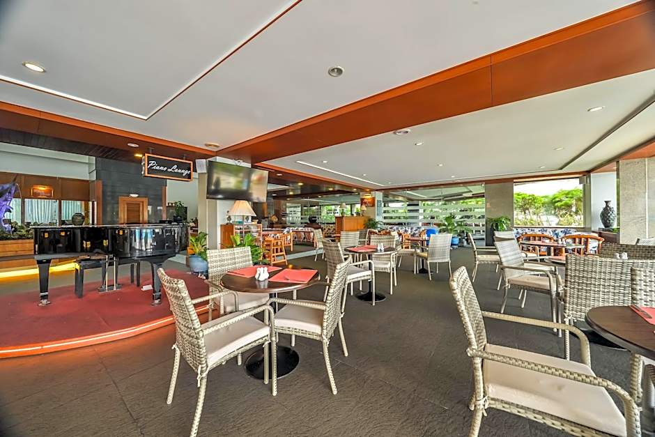 Andaman Beach Suites Hotel, Patong Phuket