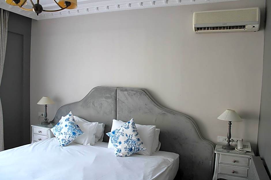 Villa Blanche Hotel SPA & Garden Pool