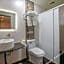 Zhiying Star Travel Collection Hotel (Zhujiang New Town Wuyangyu Subway Station)
