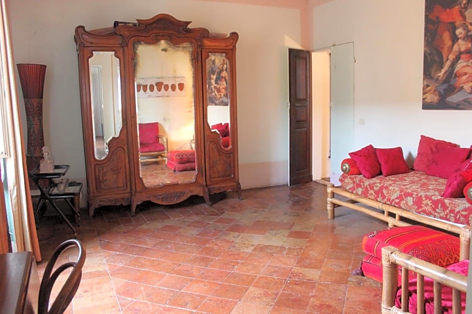 Residence Via Benamati