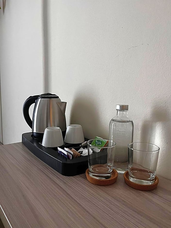 Adalesia Hotel & Coffee
