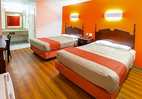 2 Queen Beds | Non-Smoking, Micfridge