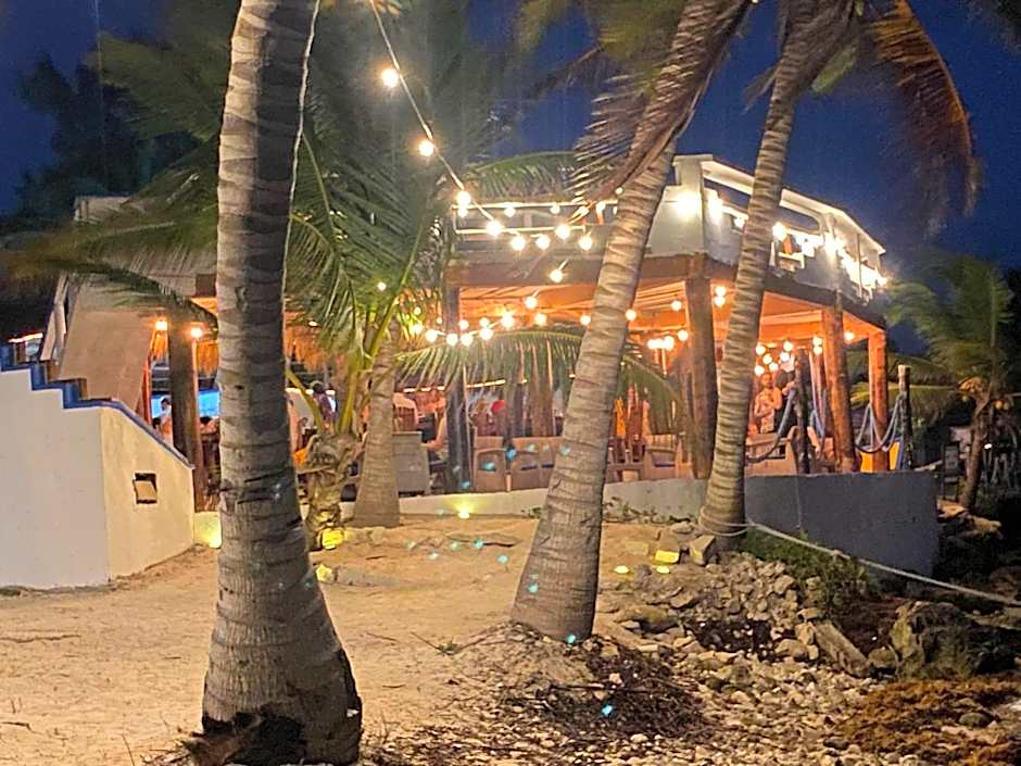 Casa Cenote Hotel