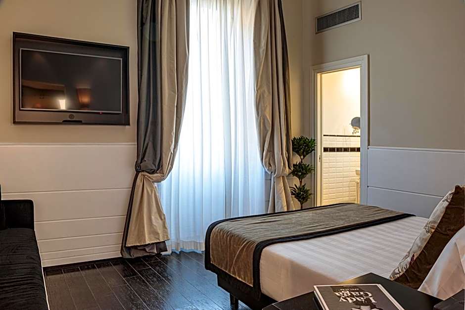 The Independent Suites