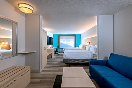 Suite Two Queen Beds Non Smoking