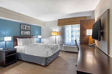1 Queen Bed, Nonsmoking