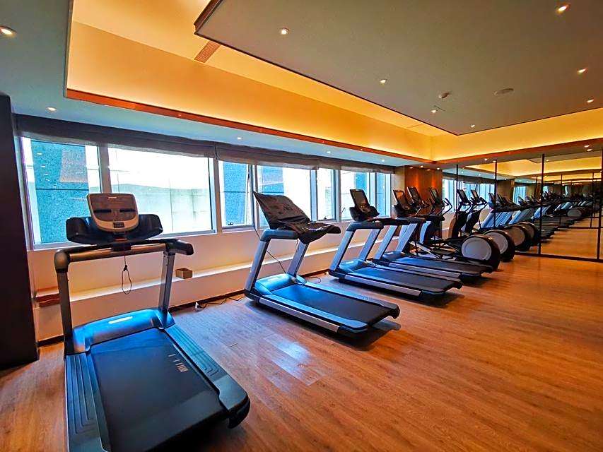 HUALUXE Ningbo Harbor City By IHG