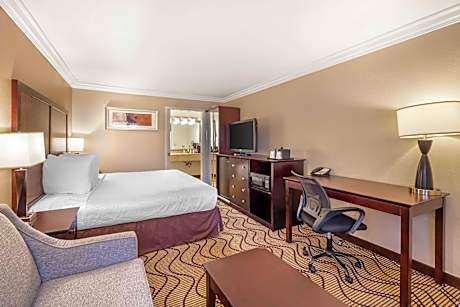 King Room with Sofa Bed - Non-Smoking