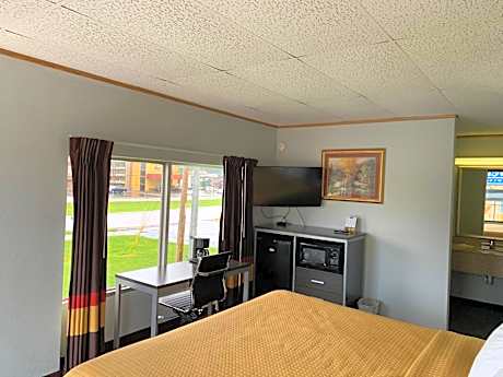 King Room with Mountain View