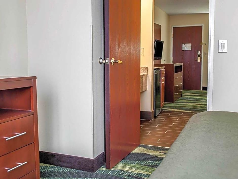 Quality Inn & Suites South Bend Airport