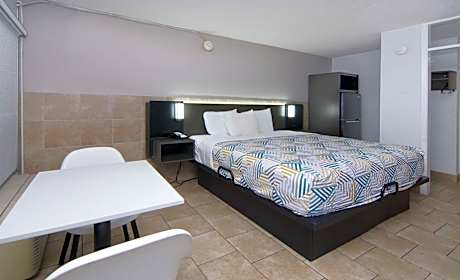 King Room - Non-Smoking