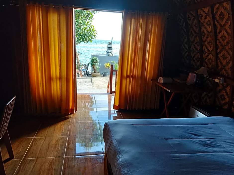 Road Beach Villa