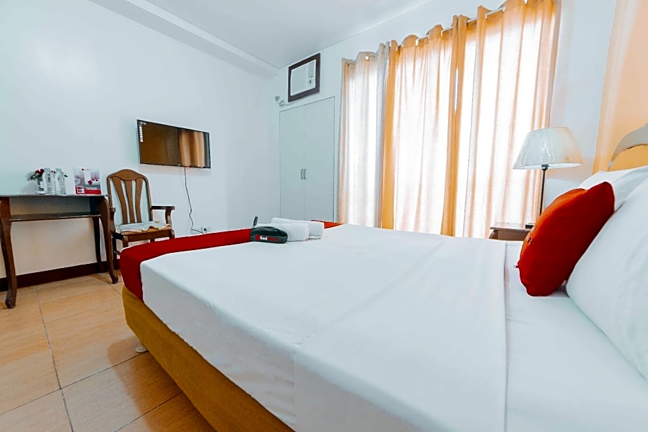 RedDoorz at Bel Air Soho Suites Makati City