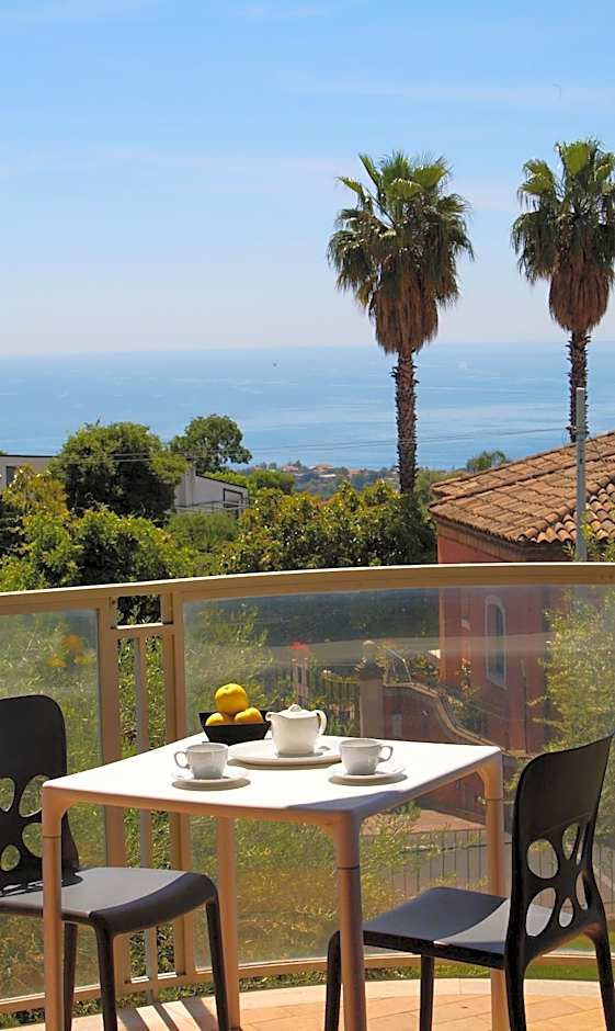 Catania Hills Residence