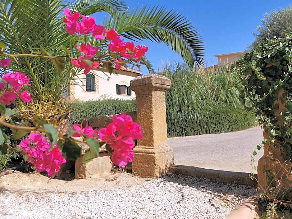 Villa La Lumia B&B Suites & Apartments