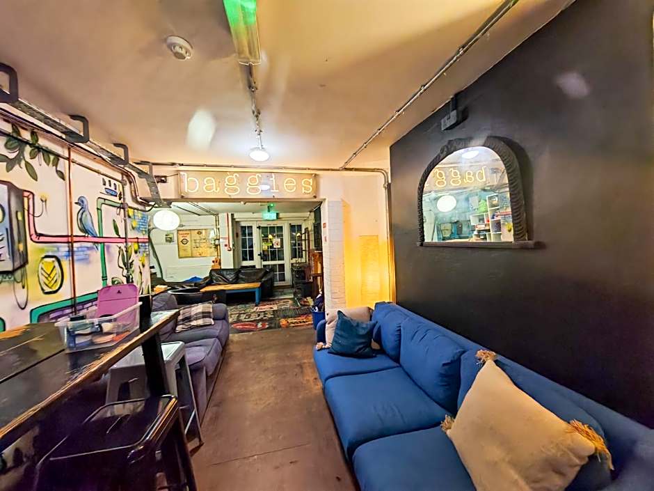 Prime Backpackers Angel