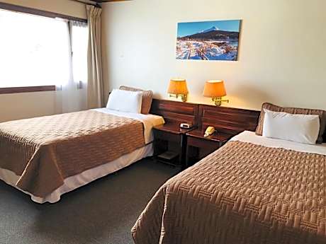 Twin Room (2 Single Beds)