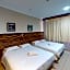 Iskandar Hotel