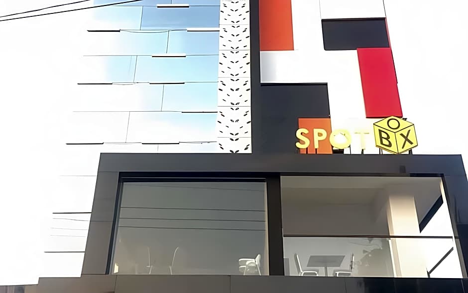 Front One Inn Kediri