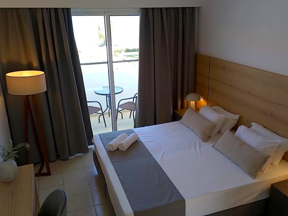 Pylea Beach Hotel