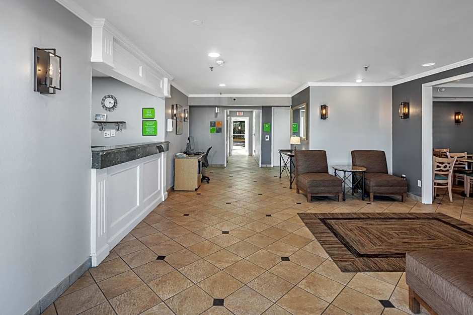 La Quinta Inn & Suites by Wyndham Cleveland Independence