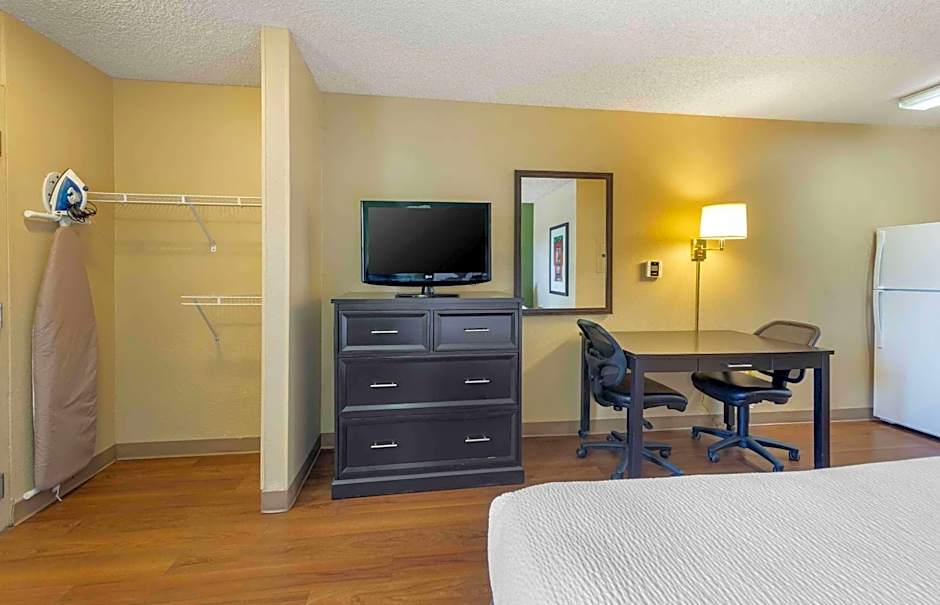 Extended Stay America Suites - Bakersfield - California Avenue