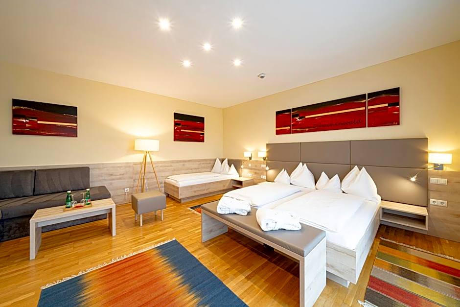 SCHACHENWALD Hotel & Restaurant I Free Parking