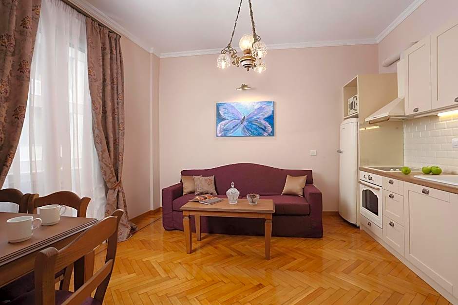 V1935 Luxurious Apartments