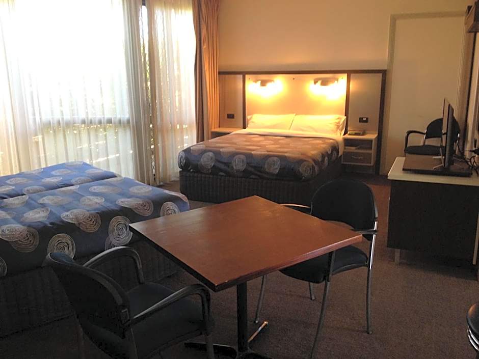 The Central Hotel Motel Lakes Entrance