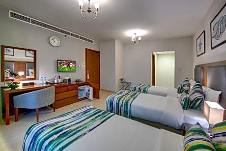 Deluxe Triple Sea View With Balcony