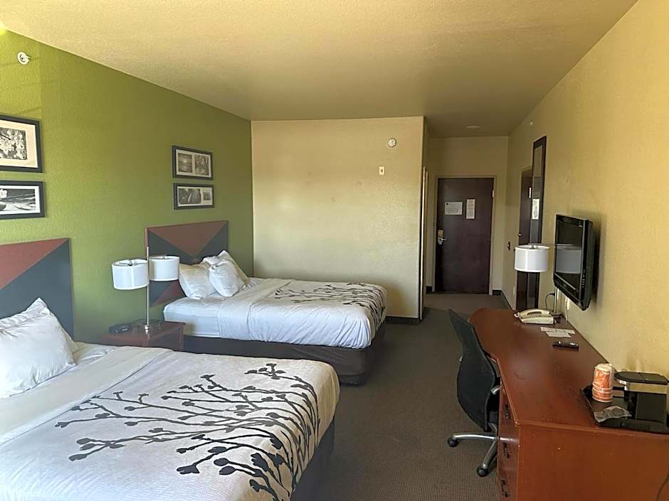 Sleep Inn & Suites at Six Flags