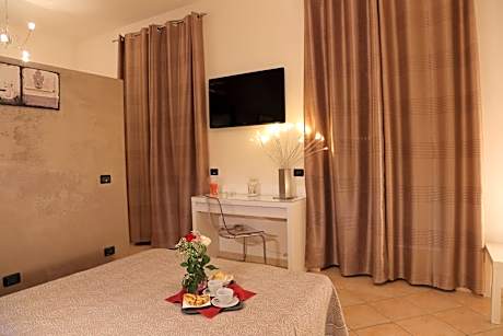 Double Room with Balcony and Sea View