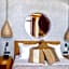 Birdcage 33 Hotel - Adult Only