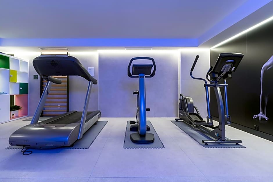 Suites Plaza Hotel & Wellness