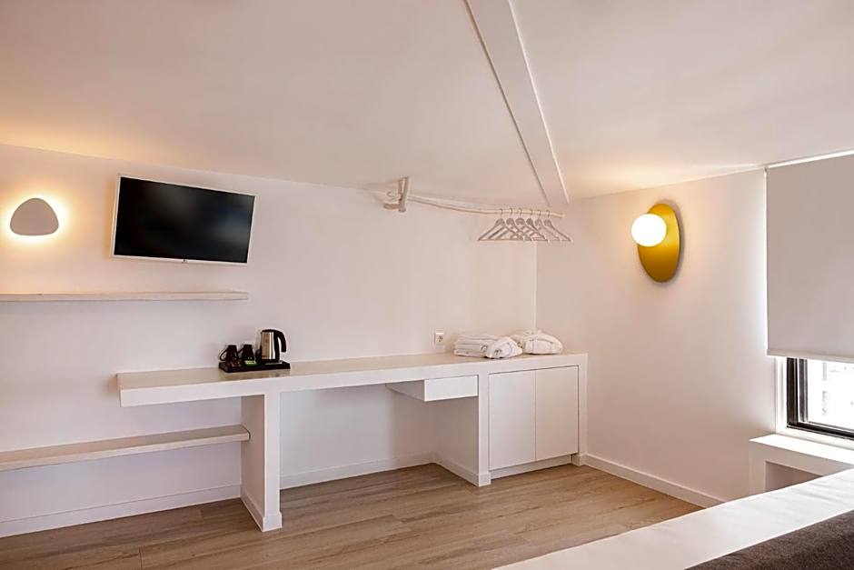 Potokaki Beachfront Hotel