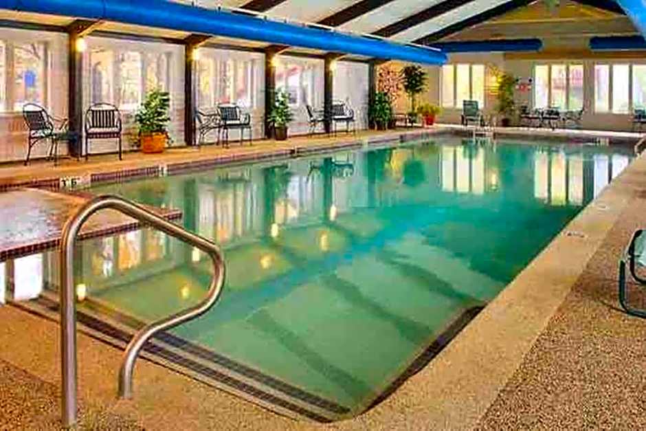 Attitash Mountain Village Studio - Slope View - Ski - Storyland