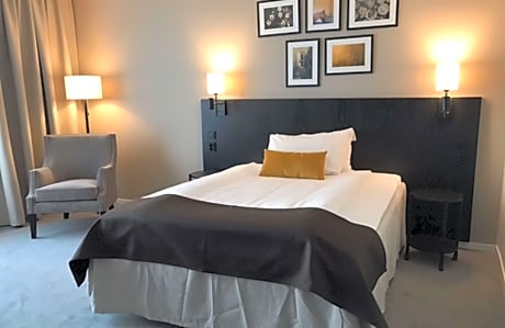 1 SINGLE BED,NSMK,CLASS,WIFI,FULL BREAKFAST