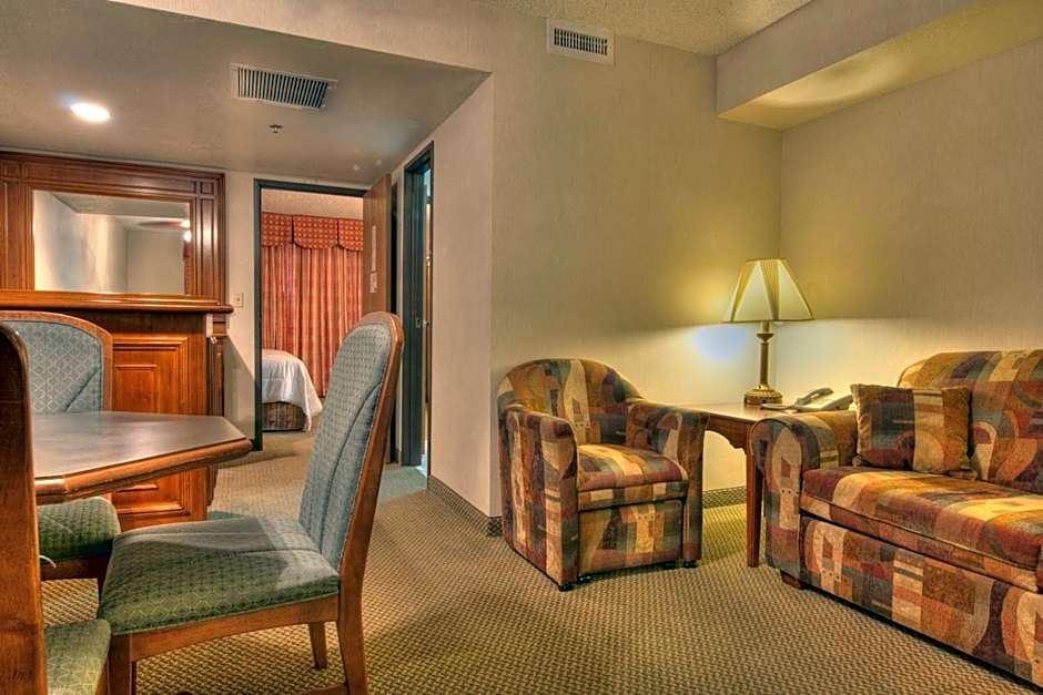 MCM Elegante Suites Abilene