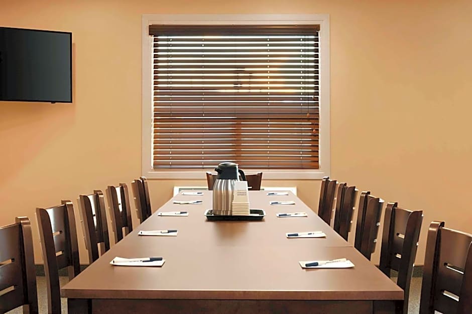 Travelodge by Wyndham Pincher Creek